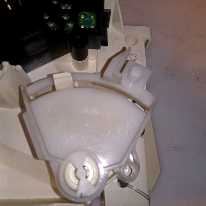 Commande de chauffage occasion DACIA LOGAN I Phase 1 MCV 01-2007->10-2008 1.5 DCI 85ch 6001547668 3