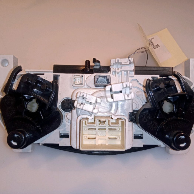 Commande de chauffage occasion DACIA LODGY Phase 1 01-2012->... 1.5 DCI 90ch 275102784R 2