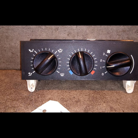 Commande de chauffage occasion RENAULT CLIO I Phase 3 03-1996->08-1998 1.9 D 65ch 7711130019
