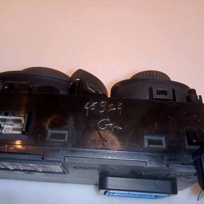 Commande de chauffage occasion PEUGEOT 308 I Phase 1 09-2007->03-2011 1.6 HDI 16v 110ch 6452J4 3