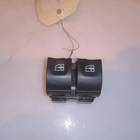 Commande lève-glace porte avant gauche occasion DACIA LODGY Phase 1 01-2012->... 1.2 TCE 115ch 254110431R
