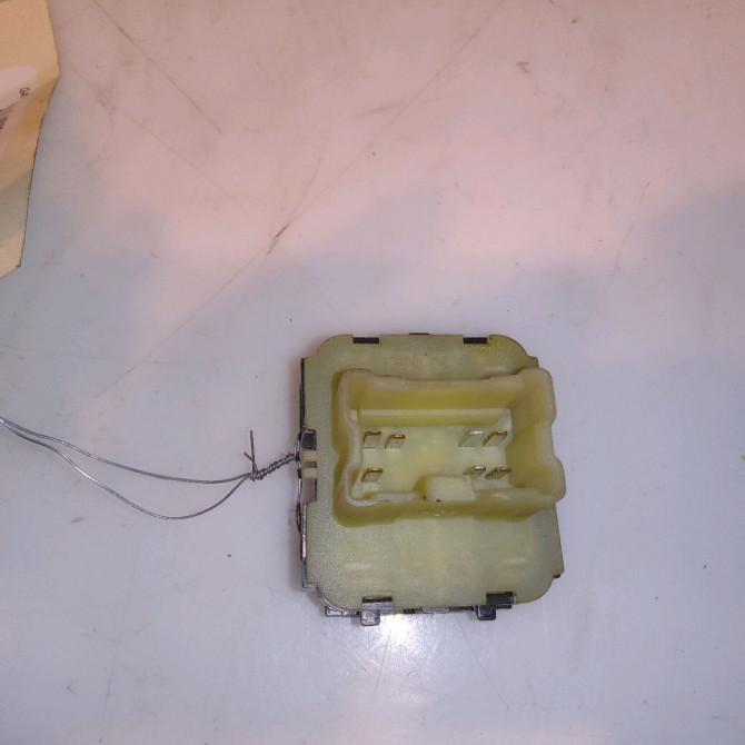 Commande lève-glace porte avant gauche occasion DACIA LODGY Phase 1 01-2012->... 1.2 TCE 115ch 254110431R 2