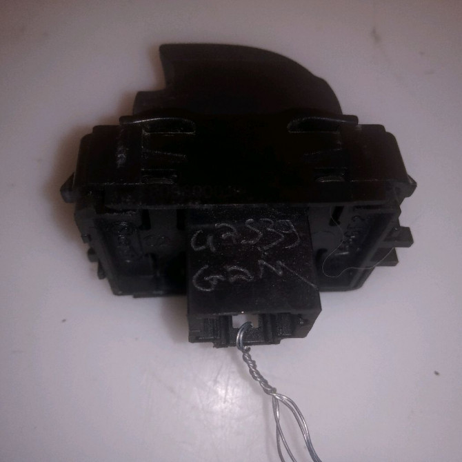 Commande lève-glace porte avant droite occasion RENAULT SCENIC III Phase 1 04-2009->11-2011 1.9 DCI 130ch 3