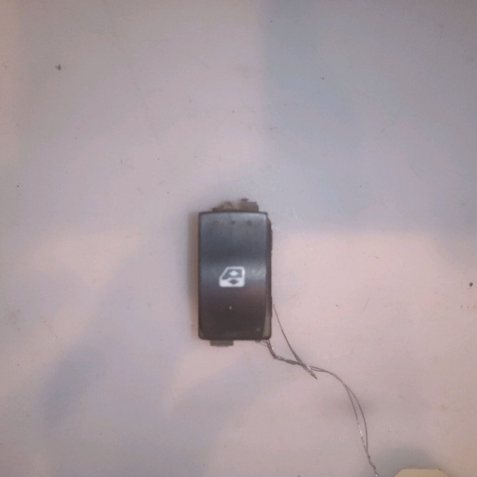 Commande leve-glace porte arrière gauche occasion RENAULT MEGANE II Phase 2 01-2006->06-2009 2.0 DCI 150ch 1