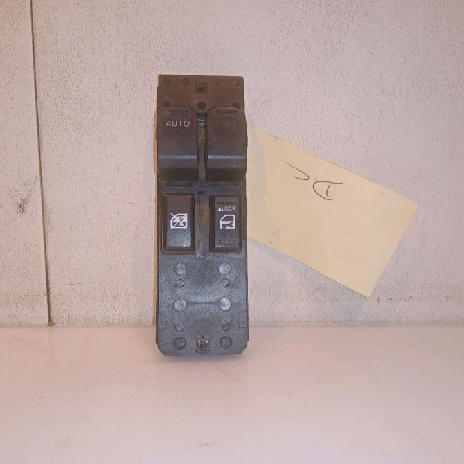 Commande lève-glace porte avant gauche occasion SUZUKI GRAND VITARA II Phase 1 09-2005->09-2009 1.6 VVT 106ch 3799062J10 1