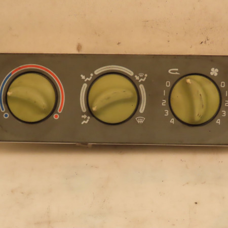 Commande de chauffage occasion RENAULT TWINGO I Phase 2 08-1998->08-2000 1.2i 60ch 7701049963