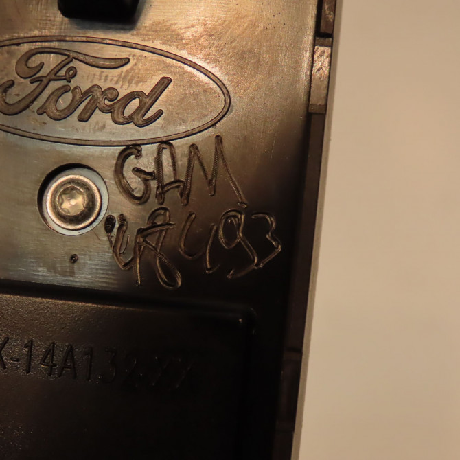 Commande lève-glace porte avant gauche occasion FORD CMAX II Phase 1 09-2010->09-2015 1.6 TDCI 115ch 2029540 2