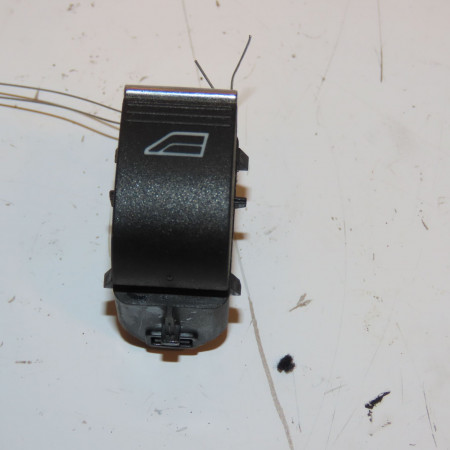 Commande leve-glace porte arrière gauche occasion FORD CMAX II Phase 1 09-2010->09-2015 1.6 TDCI 115ch 1850432