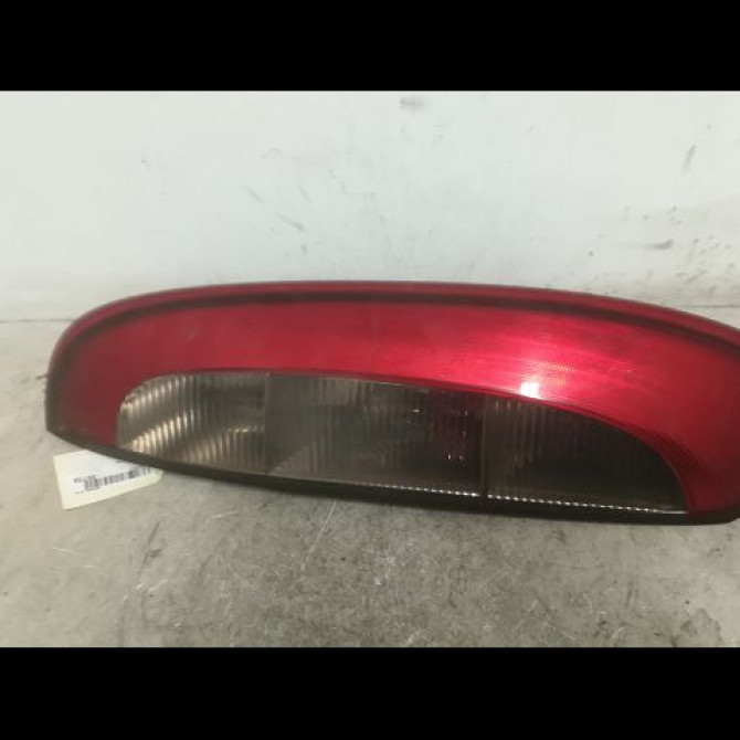 Feu arrière gauche occasion OPEL CORSA III Phase 1 10-2000->08-2003 1.2i 16v 93170222 1