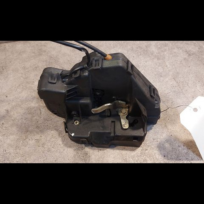 Serrure porte arg occasion MERCEDES CLASSE C II Phase 1 05-2000->03-2004 2037300135 3