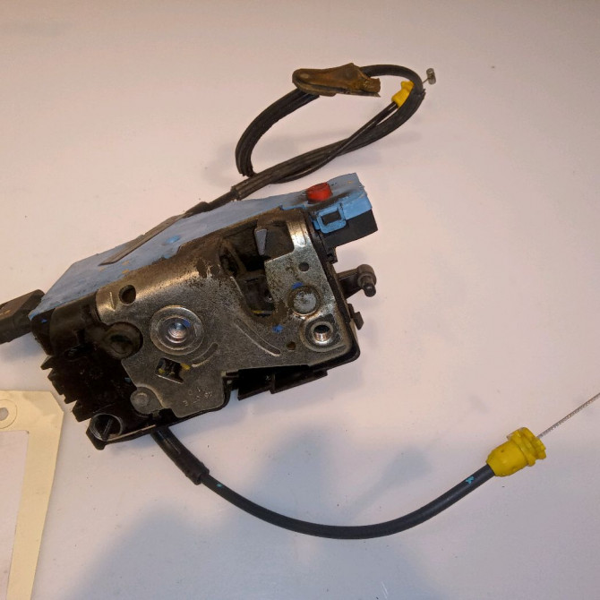 Serrure porte ard occasion PEUGEOT 207 Phase 1 04-2006->06-2013 1.4 VTI 16v 95ch 9138H8 1