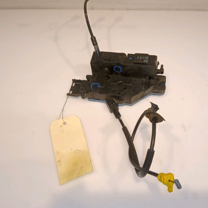 Serrure porte ard occasion PEUGEOT 207 Phase 1 04-2006->06-2013 1.4 HDI 9138H8 2