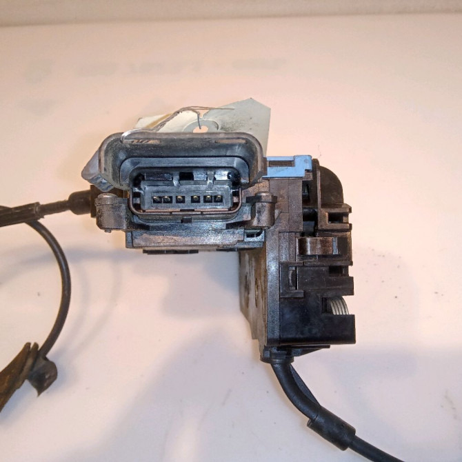 Serrure porte ard occasion PEUGEOT 207 Phase 1 04-2006->06-2013 1.4 HDI 9138H8 3