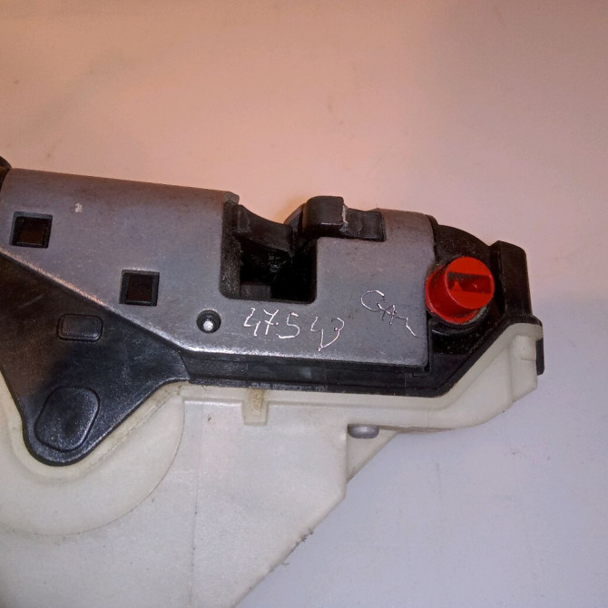 Serrure porte arg occasion CITROEN DS4 Phase 1 01-2011->03-2016 1.6 e-HDi 110ch 9137X0 3