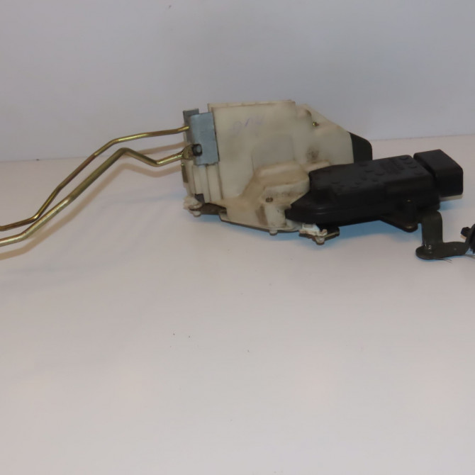 Serrure porte avg occasion SUZUKI IGNIS II Phase 1 09-2003->09-2009 1.5i 100ch 8220286G00 1