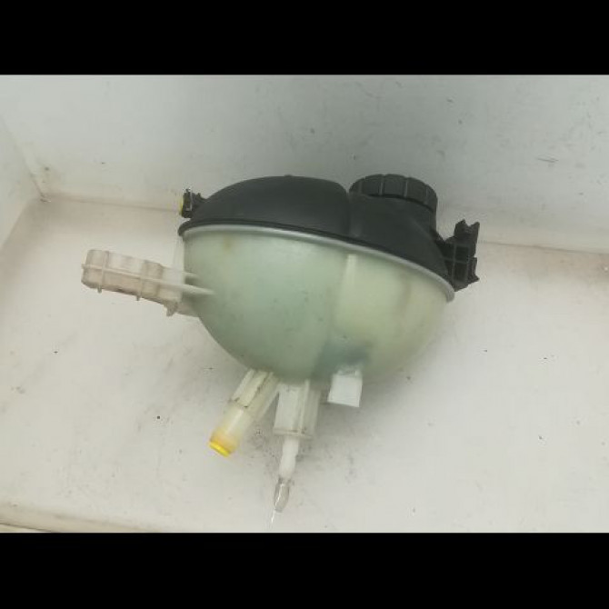 Vase expansion occasion MERCEDES CLASSE C IV phase 1 02-2014->... C220 170ch 2045000749 1