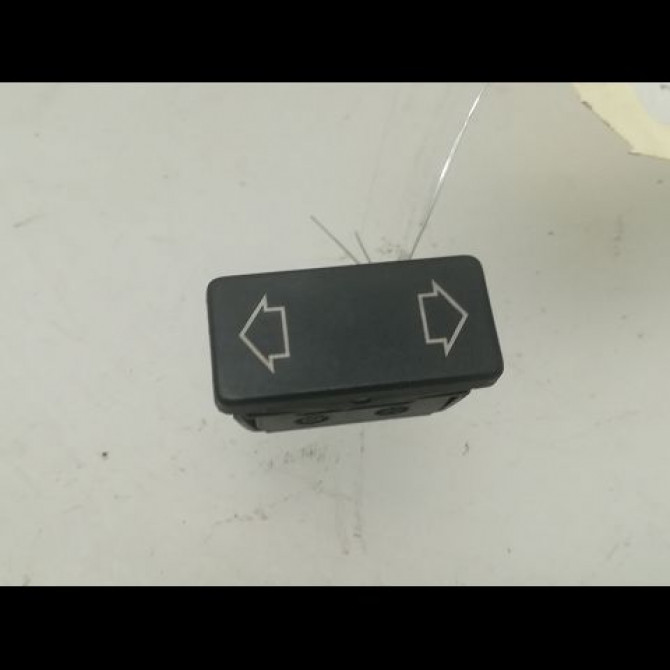 Commande lève-glace porte avant droite occasion PEUGEOT 405 Phase 2 07-1992->06-1996 1.8i 100ch 1