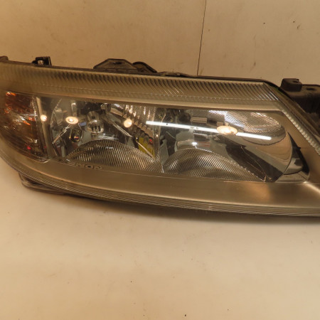 Phare droit occasion RENAULT LAGUNA II Phase 1 11-2000->03-2005 1.8i 117ch 7701474501