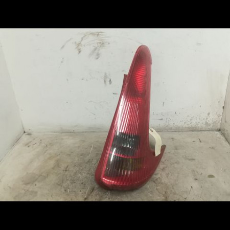 Feu arrière droit occasion PEUGEOT 206 206 phase 1 SW 2002-06-01->2006-12-31 1.4i 75ch 6351R4