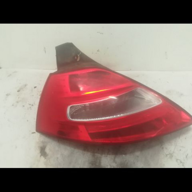 Feu arrière gauche occasion RENAULT MEGANE II Phase 2 01-2006->06-2009 1.6i 16v 110ch 8200413214 1