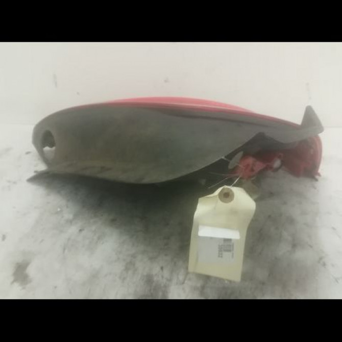 Feu arrière gauche occasion RENAULT MEGANE II Phase 2 01-2006->06-2009 1.6i 16v 110ch 8200413214 2