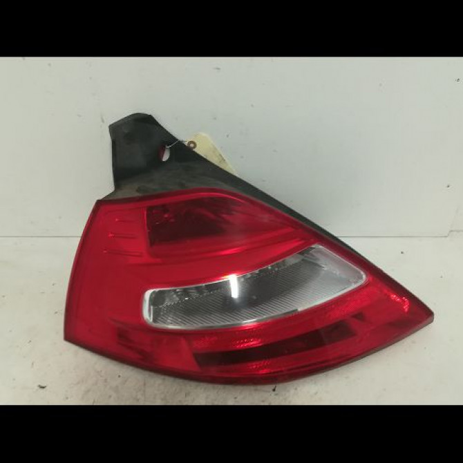 Feu arrière gauche occasion RENAULT MEGANE II Phase 2 01-2006->06-2009 2.0i 225ch 8200413214 1