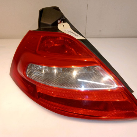 Feu arrière gauche occasion RENAULT MEGANE II Phase 2 01-2006->06-2009 1.5 DCI 85ch 8200413214