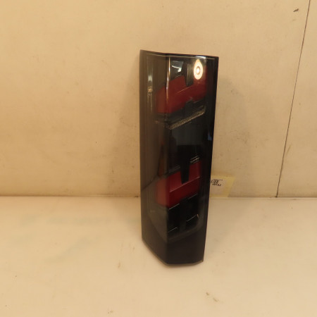 Feu arrière intérieur droit occasion PEUGEOT 9825957180