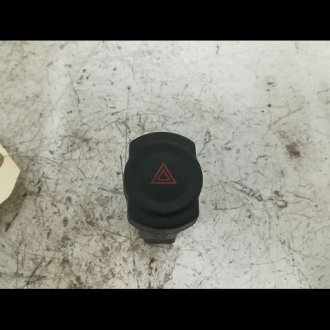 Bouton de warning occasion DACIA DUSTER Phase 1 03-2010->12-2013 1.5 DCI 8v 110ch 252905315R 1