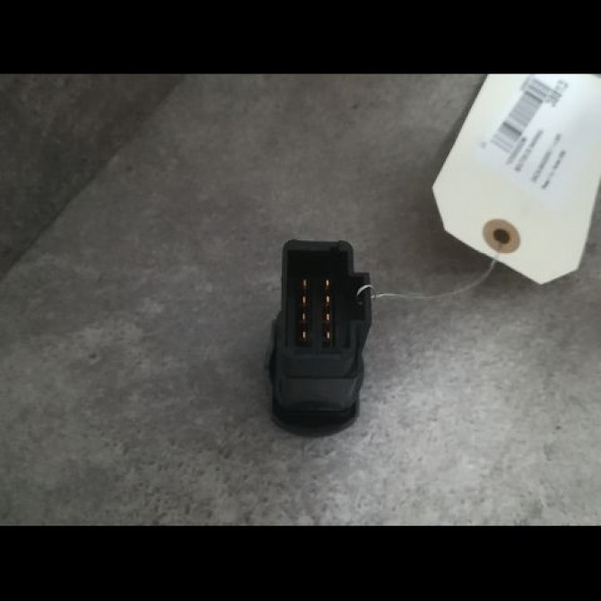 Bouton de warning occasion DACIA SANDERO I Phase 1 06-2008->10-2012 1.4 MPI 75ch 252905315R 2