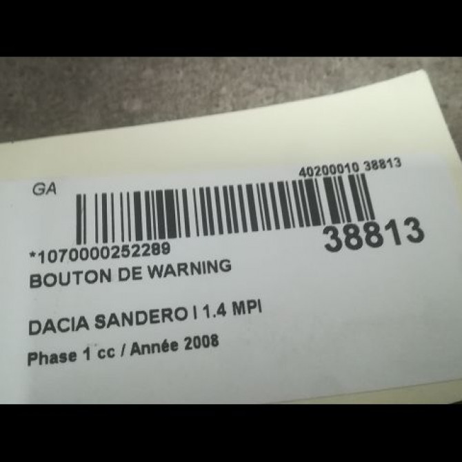 Bouton de warning occasion DACIA SANDERO I Phase 1 06-2008->10-2012 1.4 MPI 75ch 252905315R 3