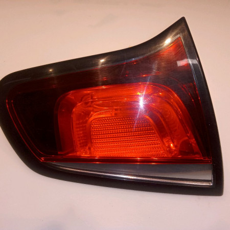 Feu arrière interieur gauche occasion CITROEN C3 II Phase 2 03-2013->12-2016 1.6 HDI 75ch 9803934380