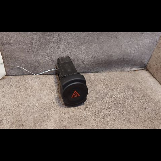 Bouton de warning occasion DACIA SANDERO I Phase 1 06-2008->10-2012 1.5 DCI 75ch 252905315R 1