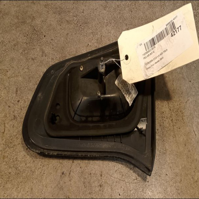 Feu arrière interieur gauche occasion CITROEN C3 II Phase 2 03-2013->12-2016 1.4 HDi 70ch 9803934380 2