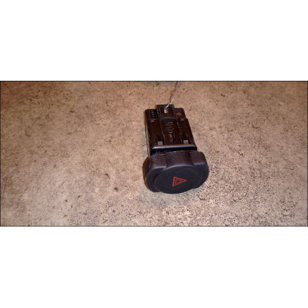 Bouton de warning occasion DACIA SANDERO I Phase 1 06-2008->10-2012 1.4 MPI 75ch 252905315R