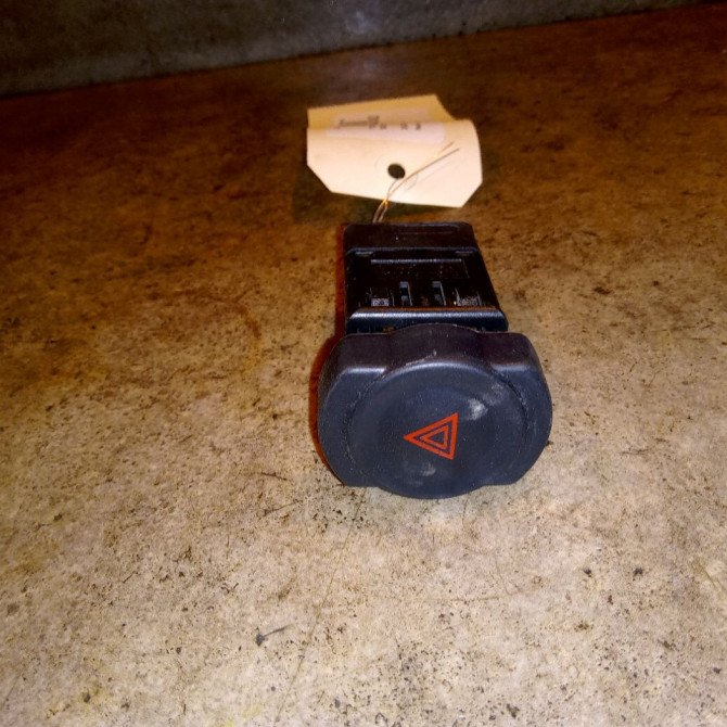 Bouton de warning occasion DACIA DUSTER Phase 1 03-2010->12-2013 1.5 DCI 110ch 252905315R 1