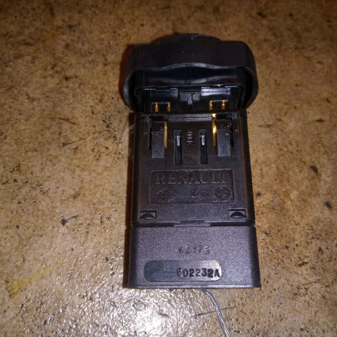 Bouton de warning occasion DACIA DUSTER Phase 1 03-2010->12-2013 1.5 DCI 110ch 252905315R 2