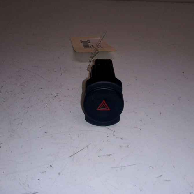 Bouton de warning occasion DACIA SANDERO I Phase 1 06-2008->10-2012 1.5 DCI 90ch 252905315R 1