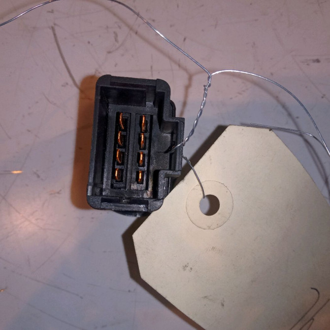 Bouton de warning occasion DACIA LOGAN I Phase 2 MVC 10-2008->01-2013 252905315R 2