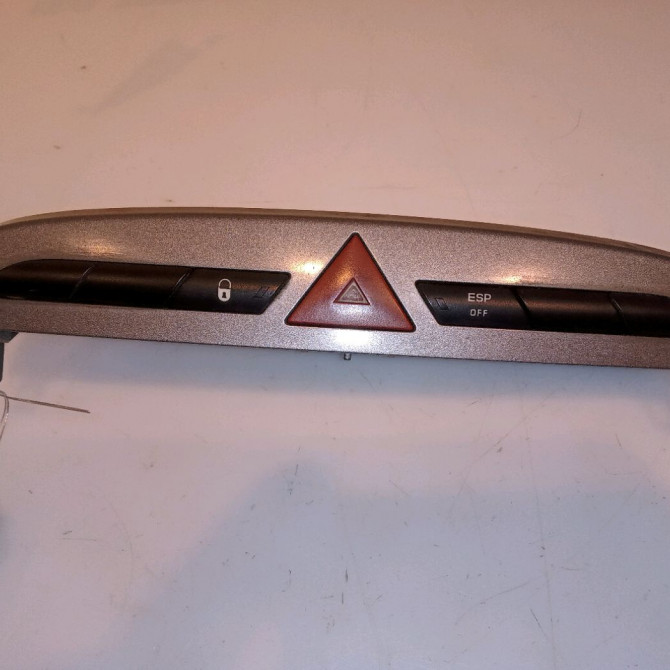 Bouton de warning occasion PEUGEOT 308 I Phase 1 09-2007->03-2011 1.6 HDI 16v 110ch 1