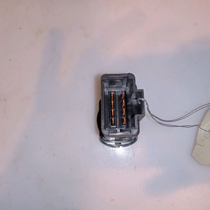 Bouton de warning occasion DACIA SANDERO I Phase 1 06-2008->10-2012 1.5 DCI 85ch 252905315R 2