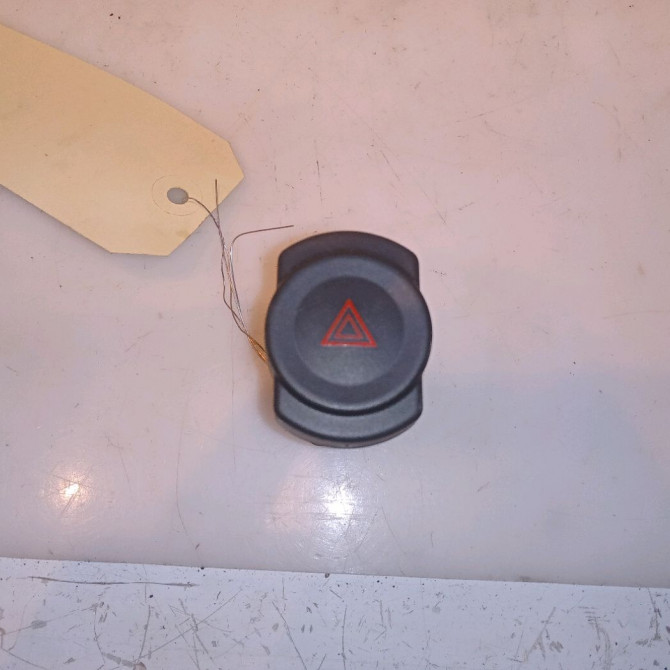 Bouton de warning occasion DACIA DUSTER Phase 1 03-2010->12-2013 1.5 DCI 8v 110ch 252905315R 1