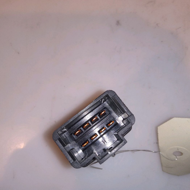 Bouton de warning occasion DACIA SANDERO I Phase 1 06-2008->10-2012 1.4 MPI 75ch 252905315R 3