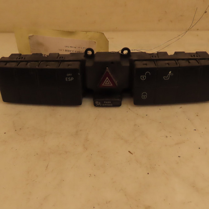 Bouton de warning occasion MERCEDES CLASSE C II Phase 2 03-2004->06-2007 C 200 CDi 1
