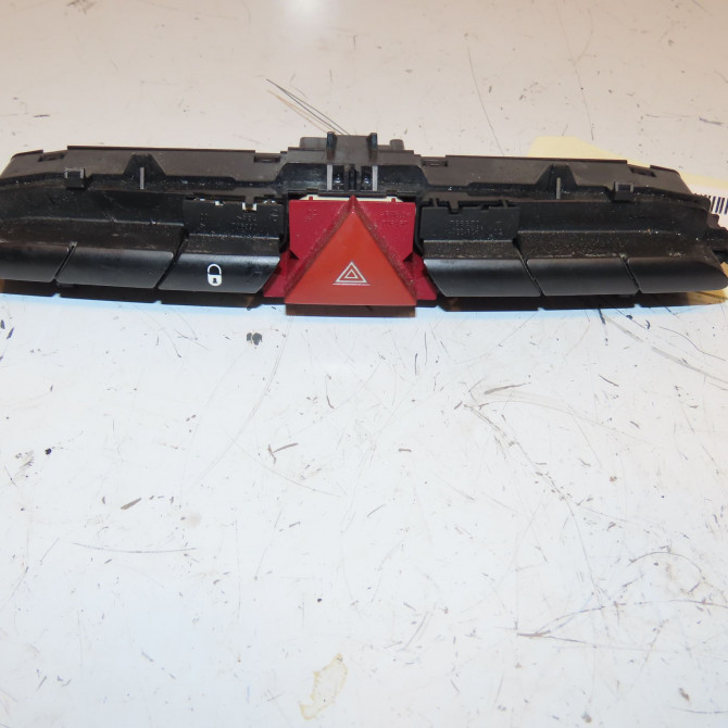 Bouton de warning occasion PEUGEOT 308 I Phase 1 09-2007->03-2011 1.6 HDI 16v 110ch 1