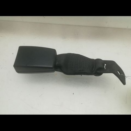 Ancrage ceinture arrière gauche occasion B.M.W. SERIE 3 V Phase 2 09-2008->12-2011 318d