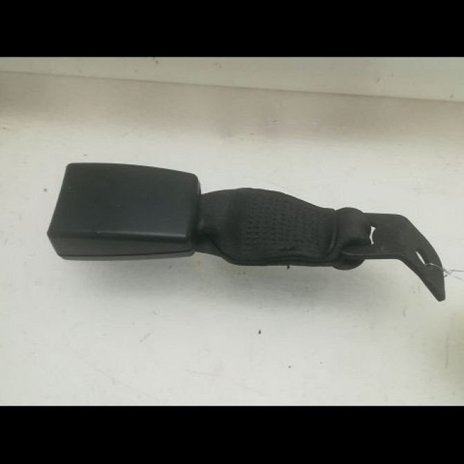 Ancrage ceinture arrière gauche occasion B.M.W. SERIE 3 V Phase 2 09-2008->12-2011 318d 1