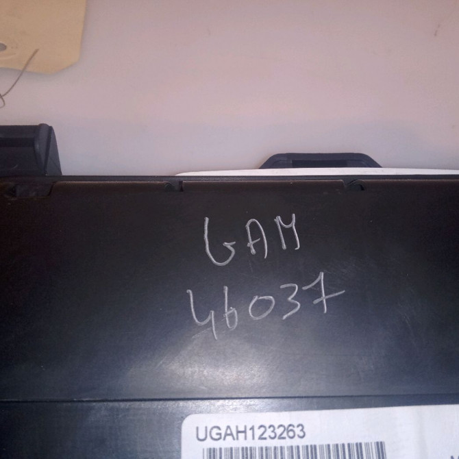 Compteur occasion RENAULT CLIO III Phase 1 09-2005->03-2009 1.2 TCE 16v 100ch 8201060305 3