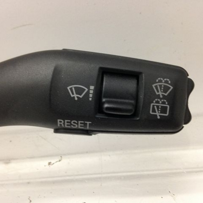 Commande essuie glace occasion AUDI A3 II Phase 1 06-2003->06-2008 1.9 TDi 8P0953519E9B9 2