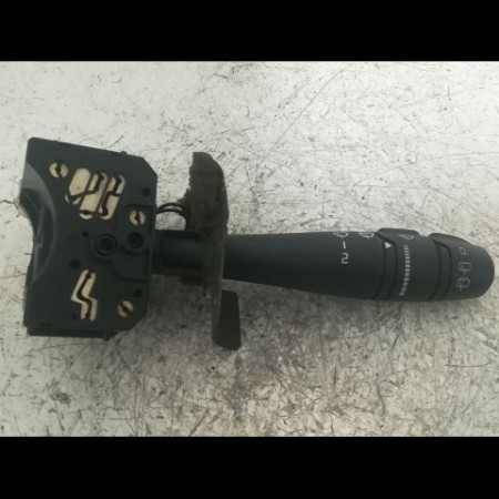 Commande essuie glace occasion RENAULT ESPACE III Phase 1 12-1996->09-2002 2.2 DT 7701038419